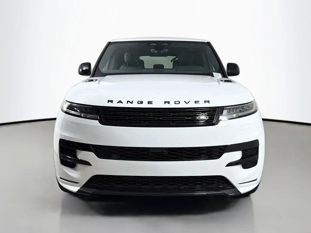 New 2026 Fuji White Land Rover Dynamic SE image 2