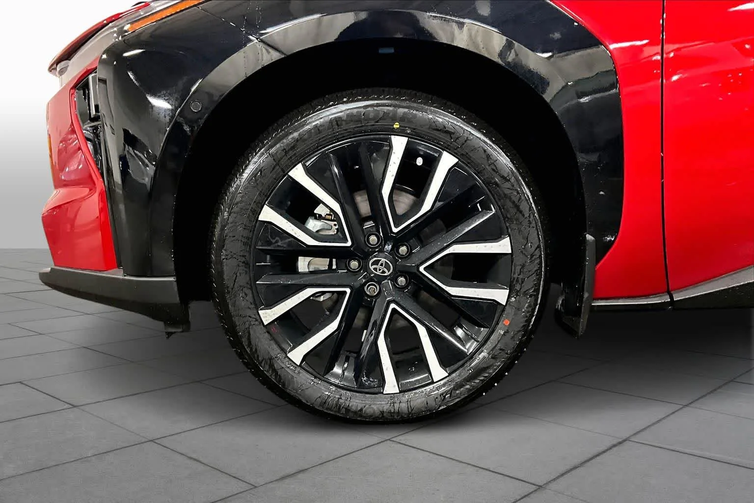 New 2026 Supersonic Red w/Midnight Black Metallic Roof Toyota Limited image 11