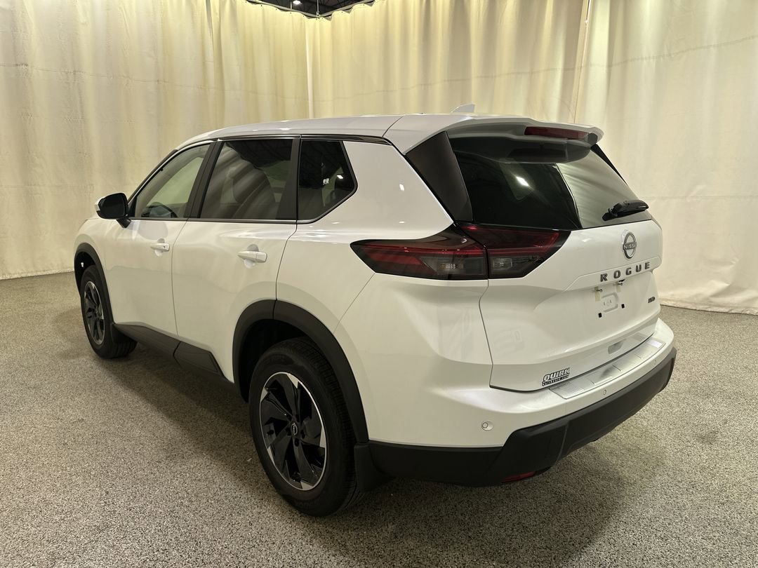 2026 Nissan Rogue SV - Photo 9