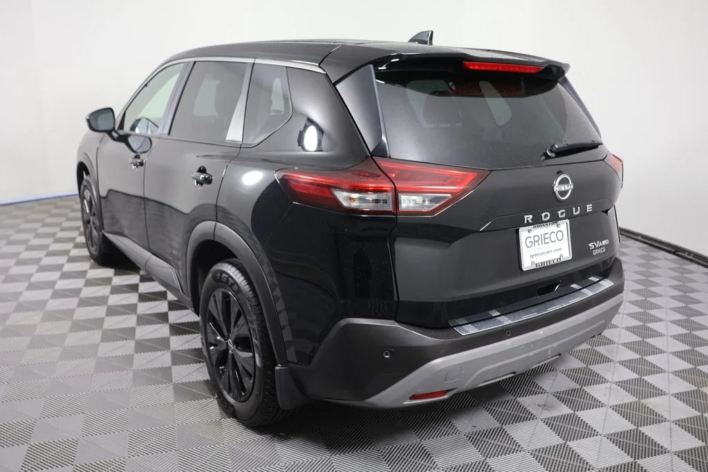 Used 2023 Black Nissan SV image 5
