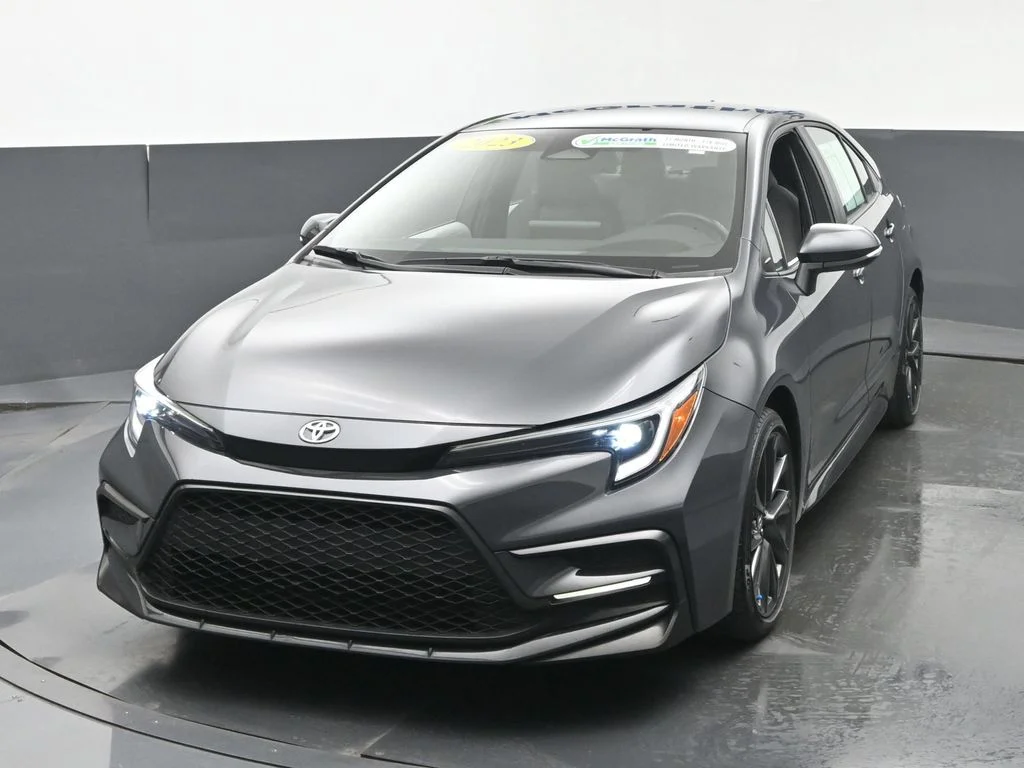 Used 2023  Toyota SE image 20