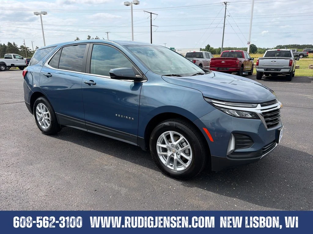 Used 2024 Lakeshore Blue Metallic Chevrolet LT image 7