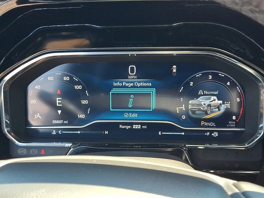 Used 2025 Summit White Chevrolet LT image 60