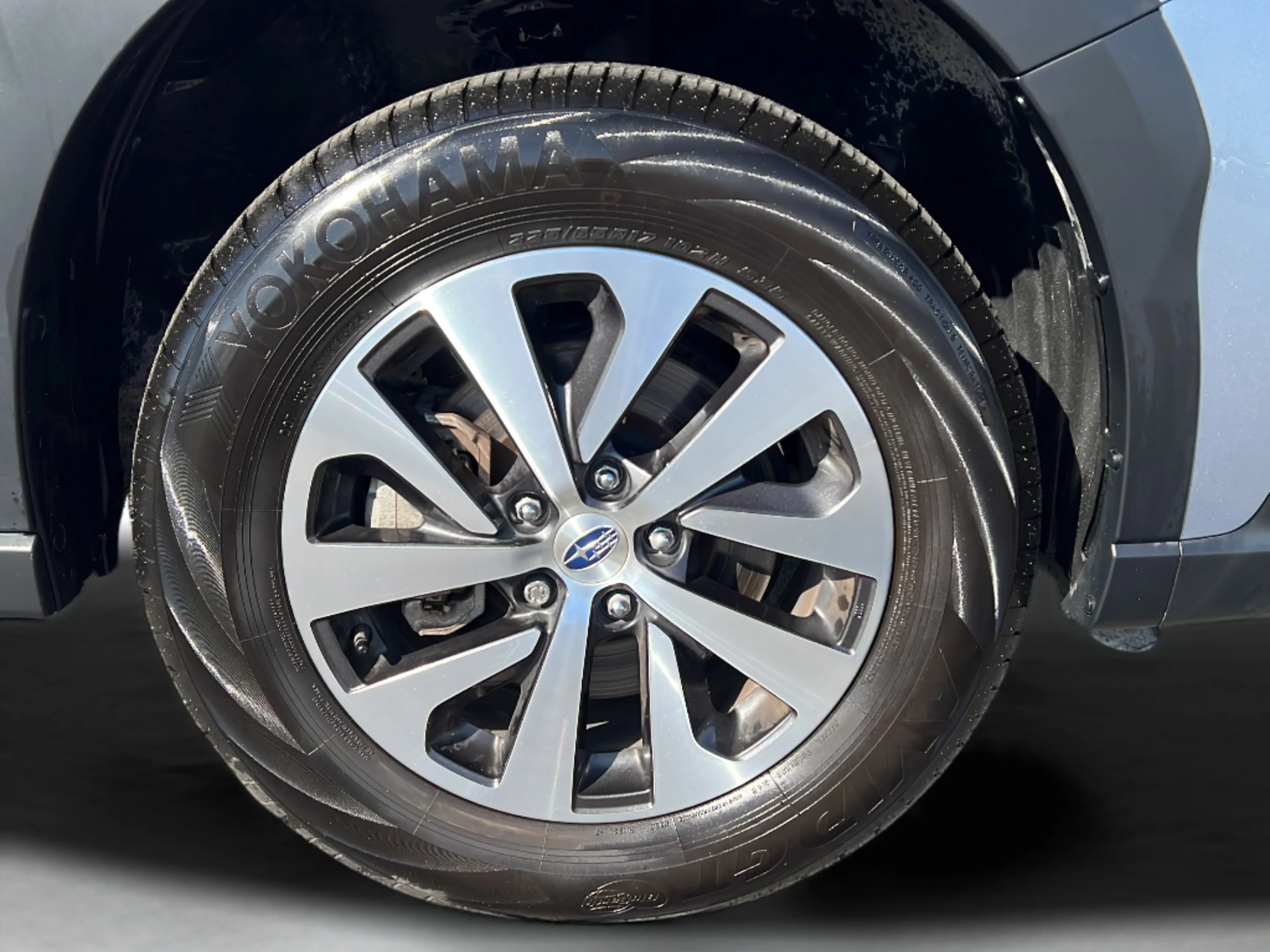 Used 2025 Ice Silver Metallic Subaru Premium image 24