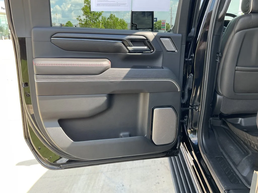 Used 2025 Black GMC AT4X image 12