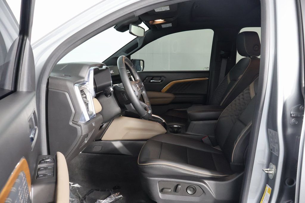 Used 2023 Silver GMC Denali image 10