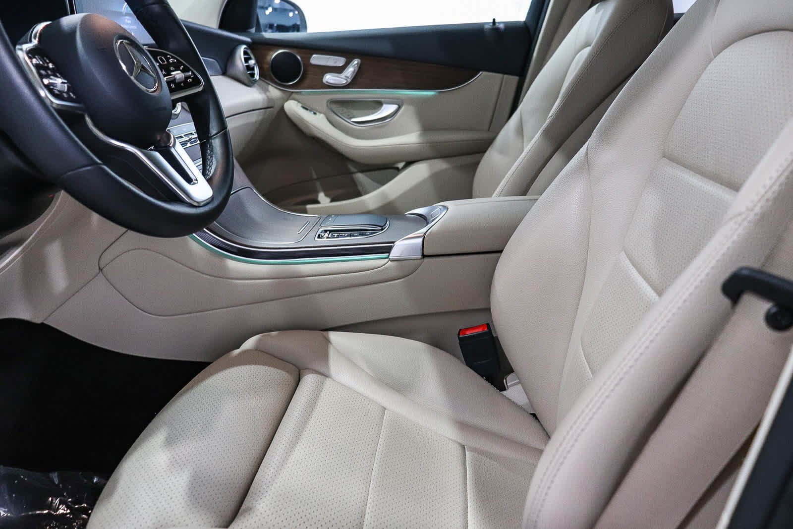 Used 2022 Polar White Mercedes-Benz GLC 300 image 19