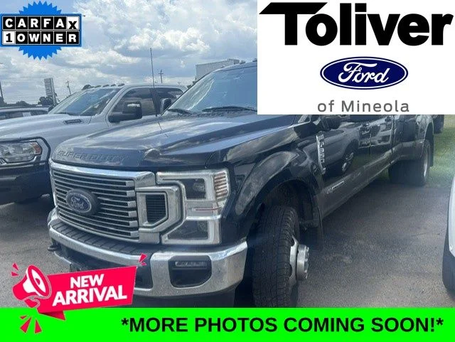 Used 2022  Ford Lariat image 1