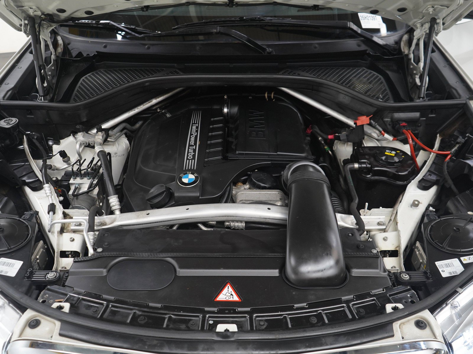 Used 2015 Alpine White BMW AWD 4dr xDrive35i image 34