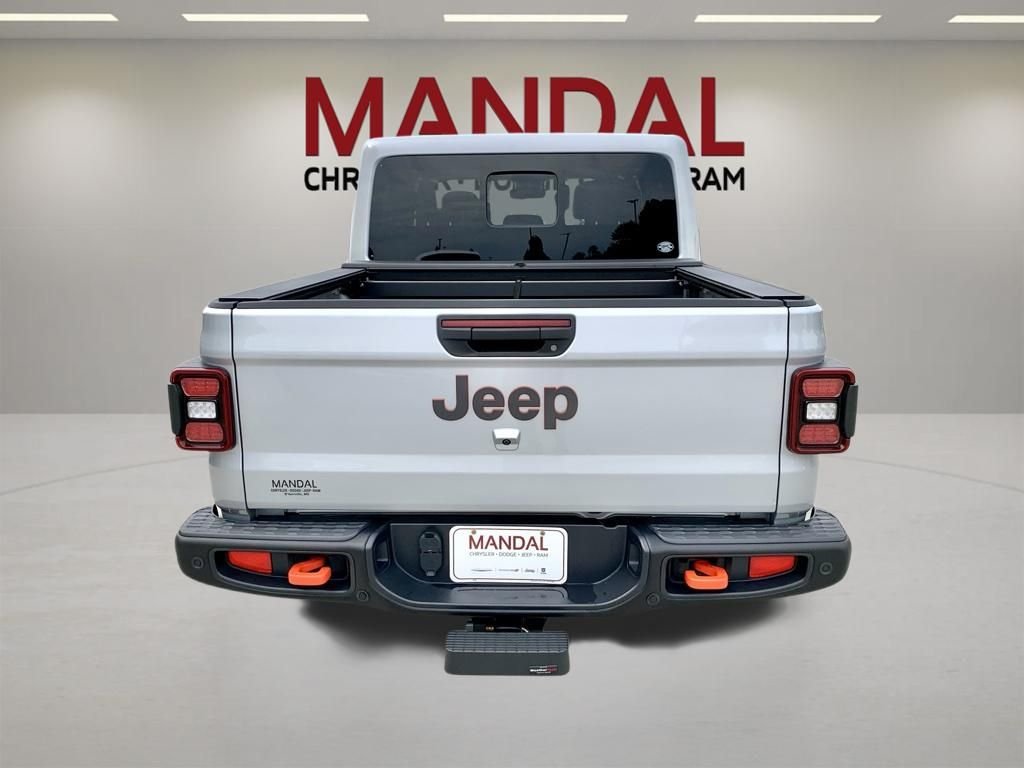 Used 2024 Silver Jeep Mojave image 7