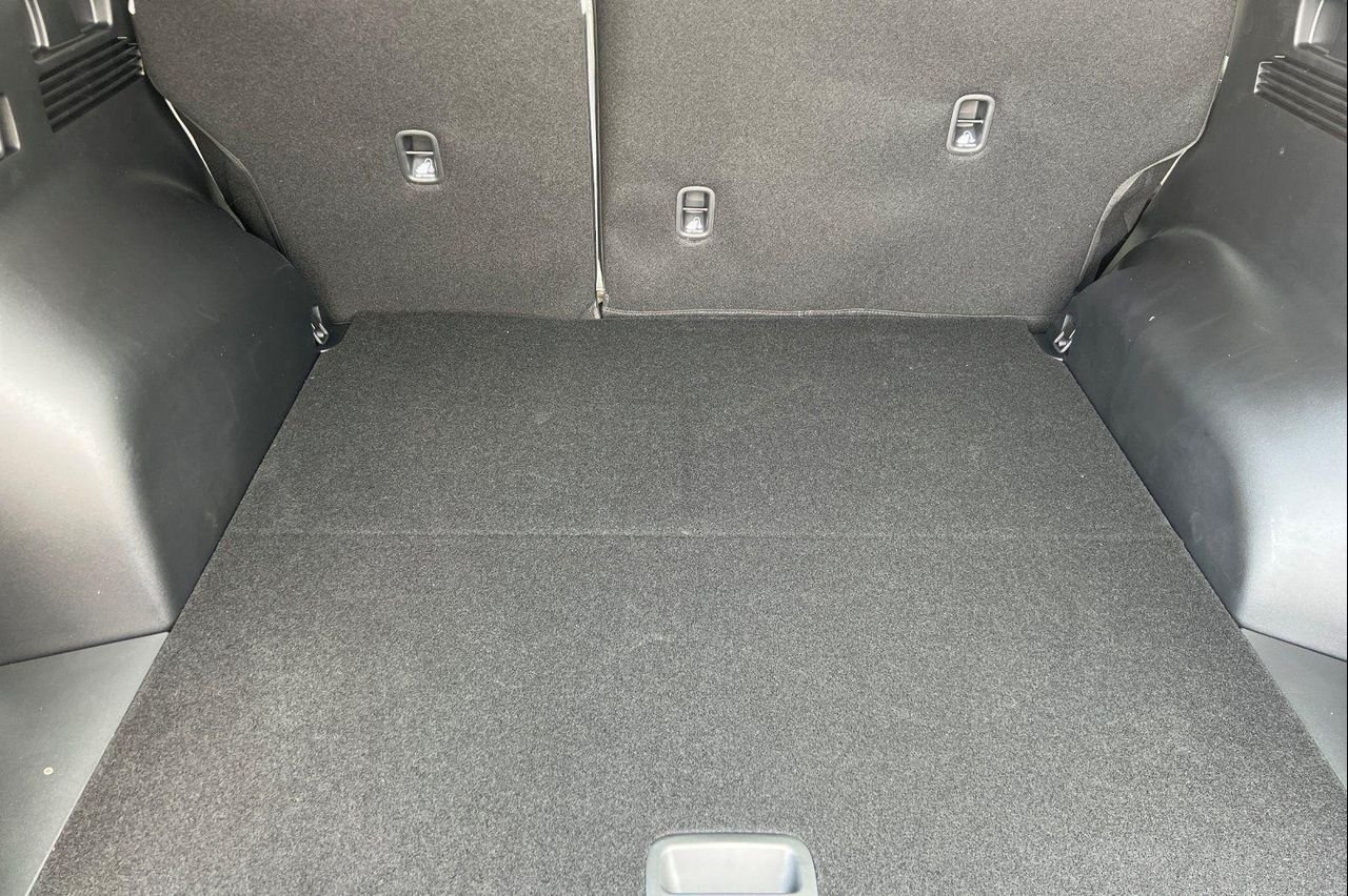 New 2026 Green Hyundai SE AWD image 18