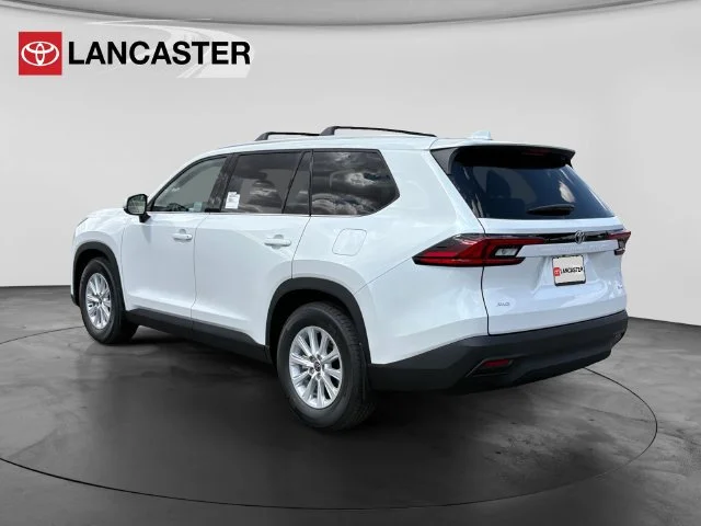 New 2026 Wind Chill Pearl <sup>1</sup> Toyota  XLE image 5