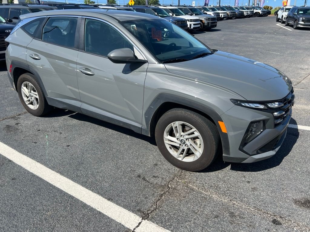 Used 2025 Gray Hyundai SE image 6
