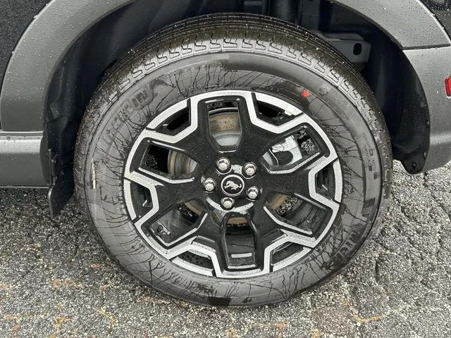 New 2026 Shadow Black Ford Outer Banks® image 8