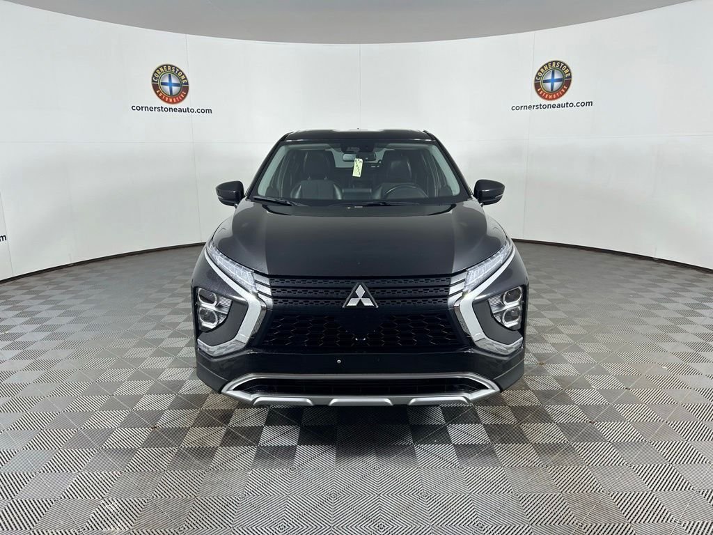 Used 2024 Silver Mitsubishi SE image 16