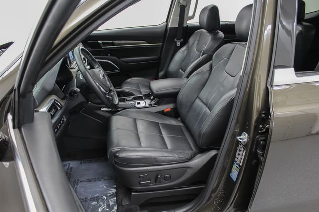 Used 2021 Dark Moss Kia SX image 16