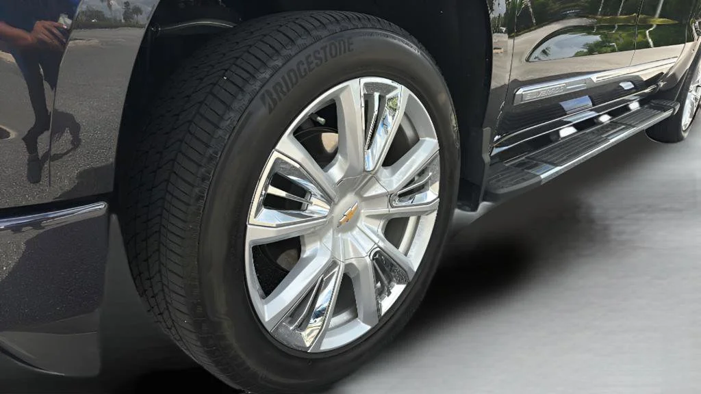 Used 2024 Dark Ash Metallic Chevrolet High Country image 35