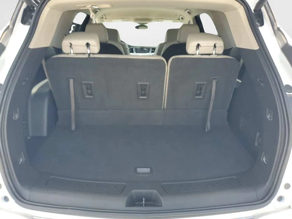 Used 2020 Includes Satin Nickel lower exterior accent color.) Buick Essence image 22