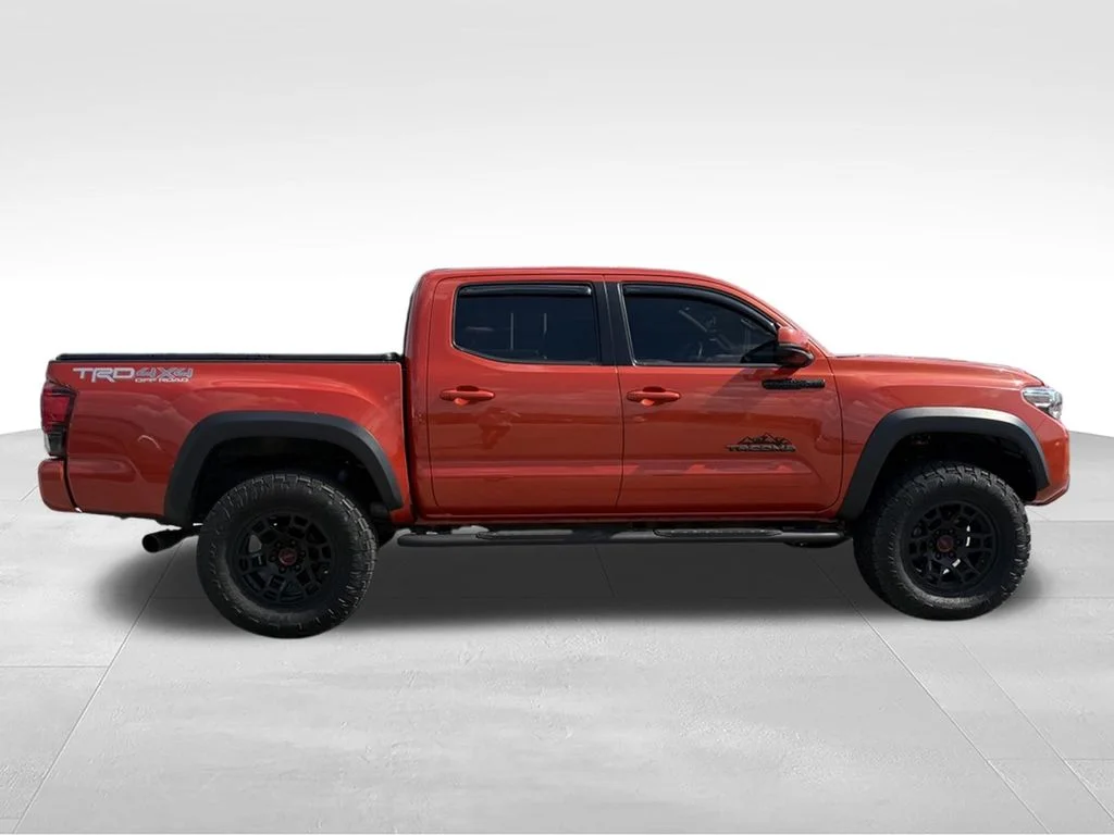 Used 2018 Red Toyota TRD Off-Road image 27