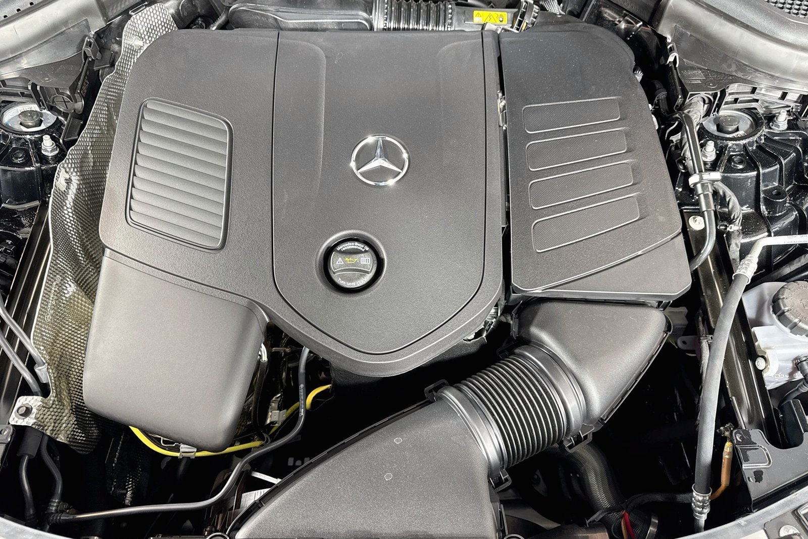 New 2026 Black Mercedes-Benz GLC 300 image 28