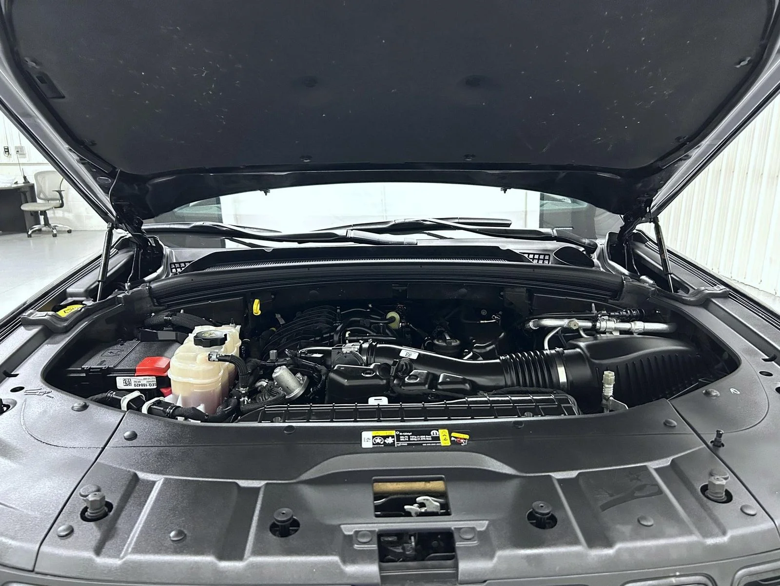 Used 2023 Black Jeep Altitude X image 24