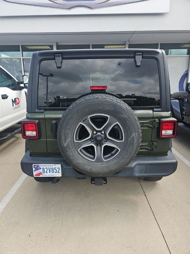 Used 2021 Green Jeep Unlimited Sport S image 5