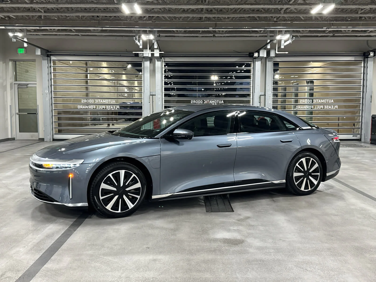 2024 Lucid Air Touring's photo