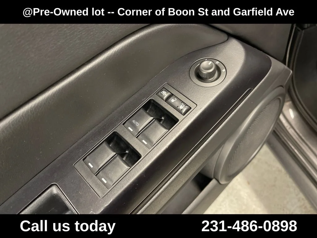 Used 2014 Gray Jeep Latitude image 16
