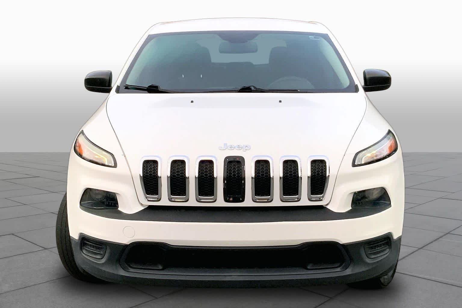 Used 2014 Bright White Clearcoat Jeep Sport image 4