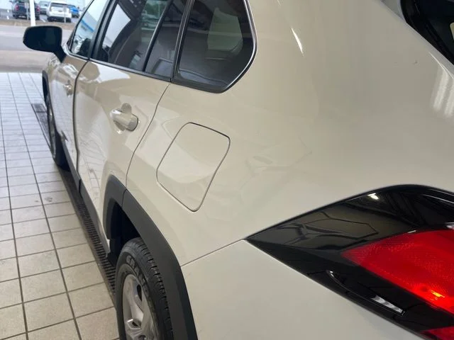 Used 2025 Ice Toyota XLE image 18