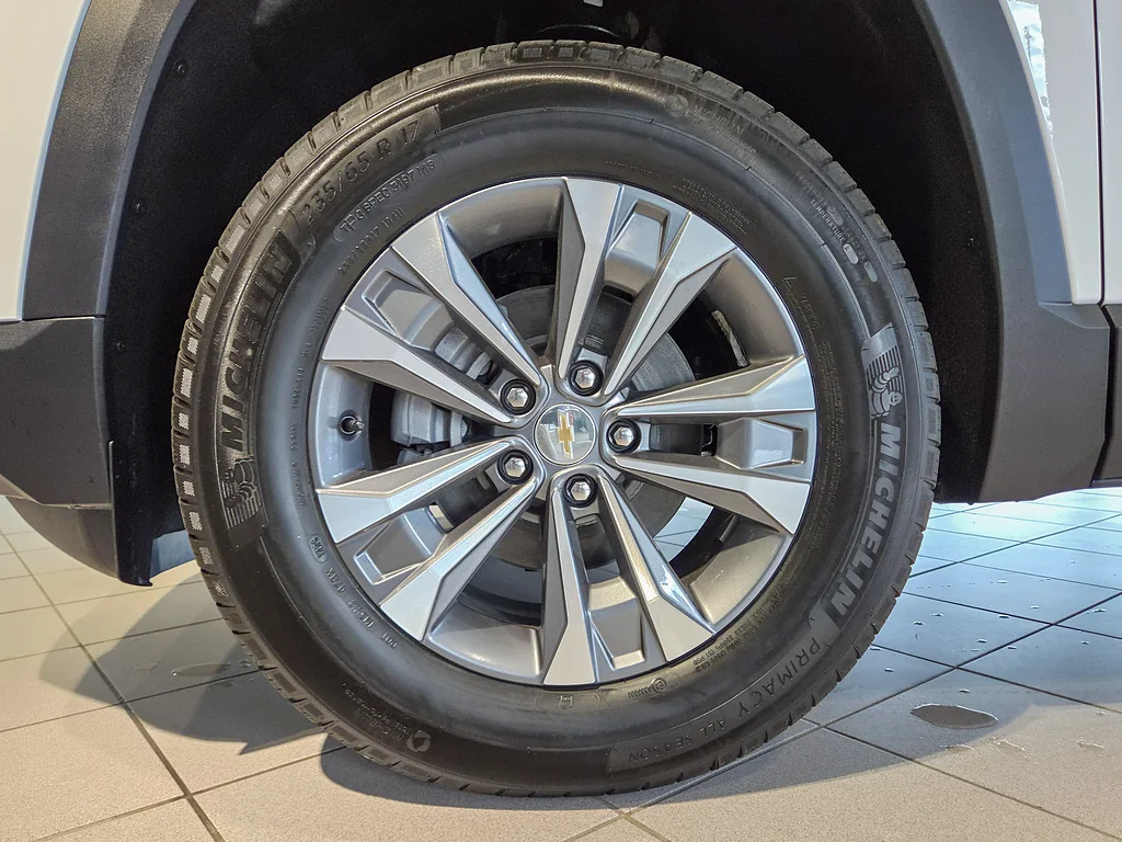 2026 Chevrolet Equinox LT - Photo 19