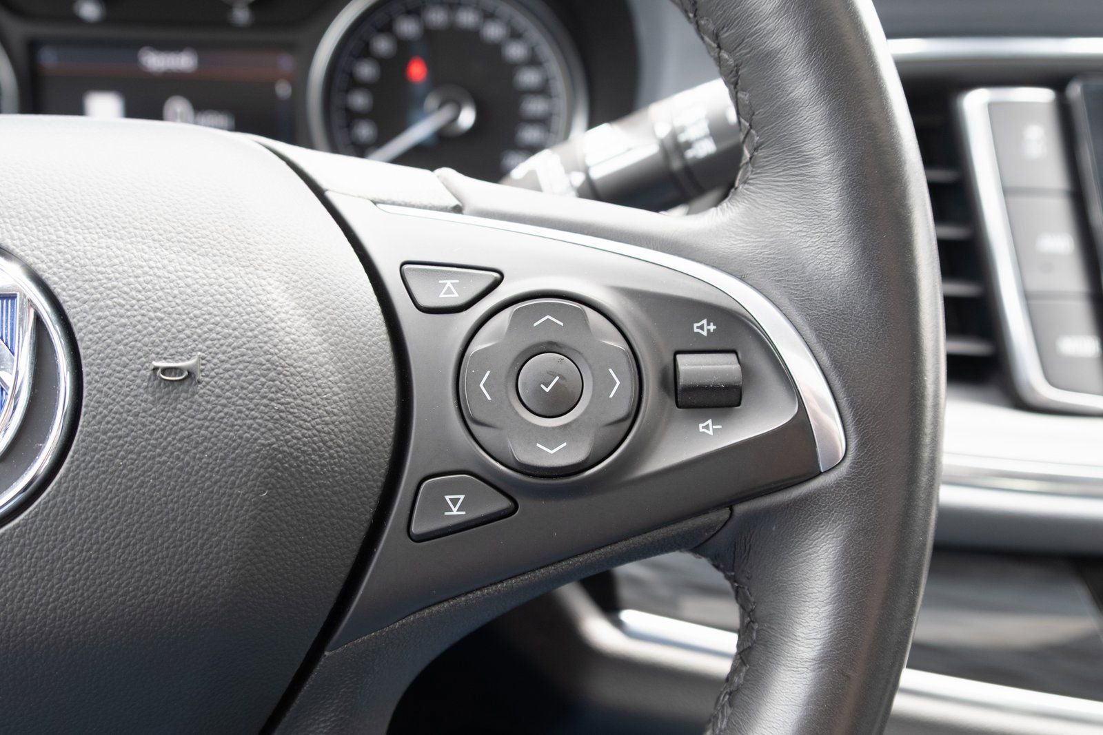 2021 Buick Enclave Essence - Photo 7
