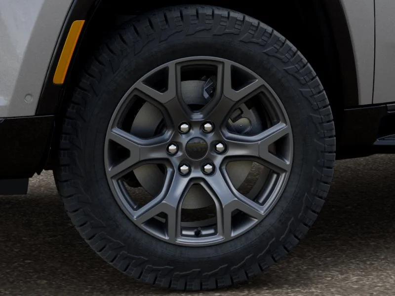 New 2026 Silver-Zynith Exterior Paint Jeep Upland image 4