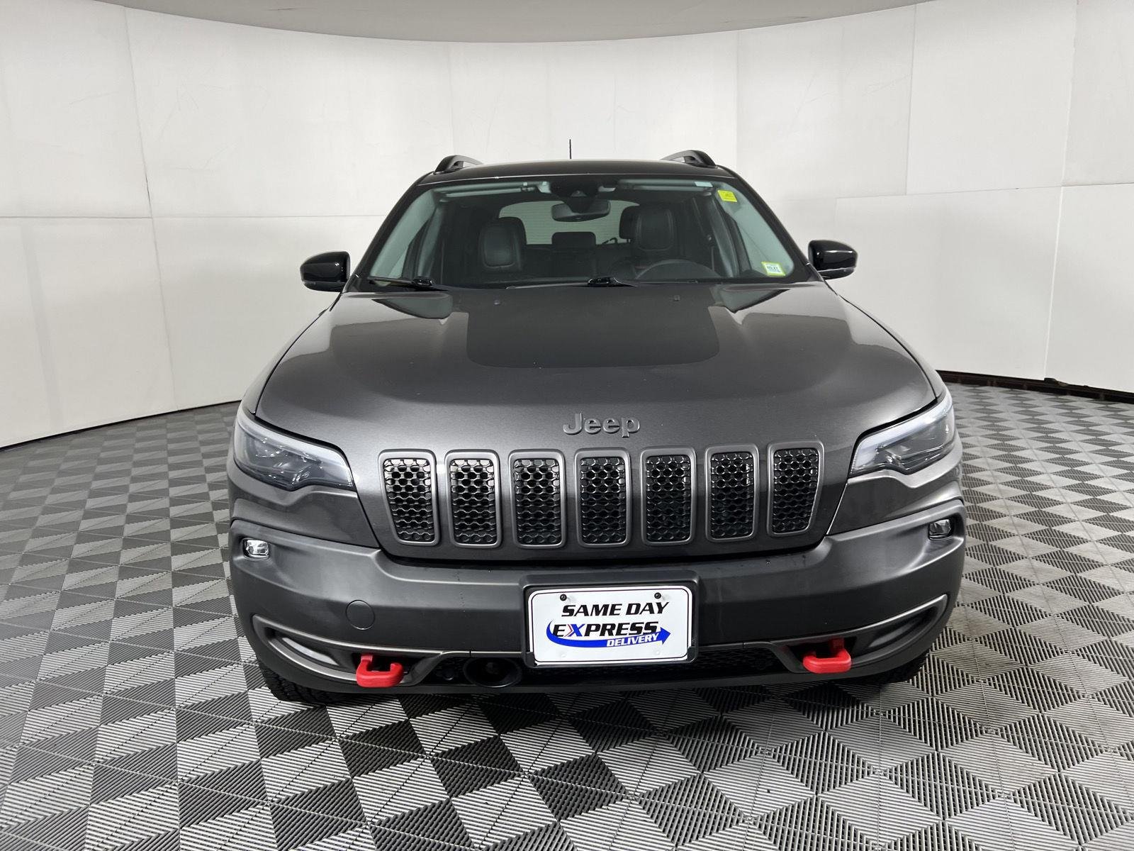 Used 2022 Granite Crystal Metallic Clearcoat Jeep Trailhawk image 19