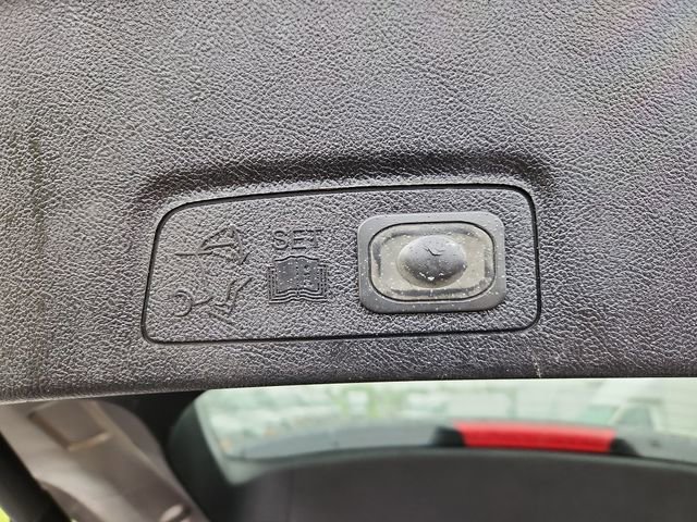 Used 2017 Gray Lincoln Reserve image 33