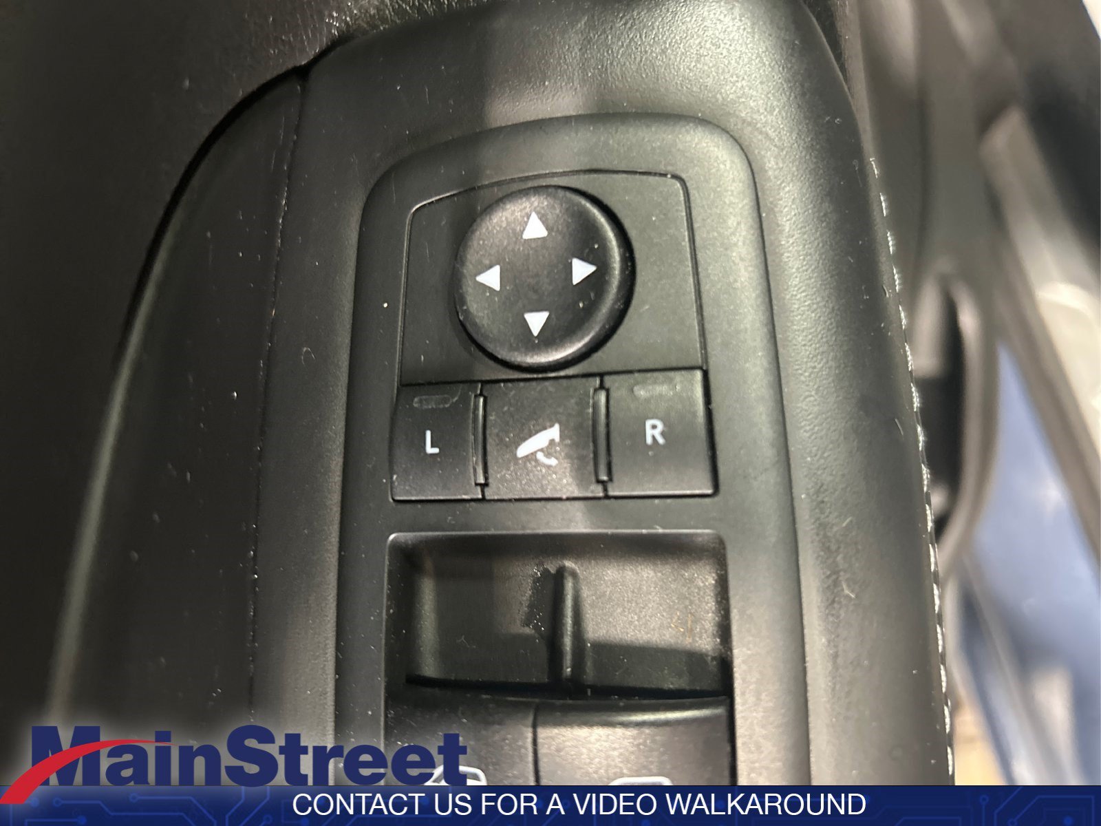 Used 2021 Slate Blue Pearlcoat Jeep Overland image 32