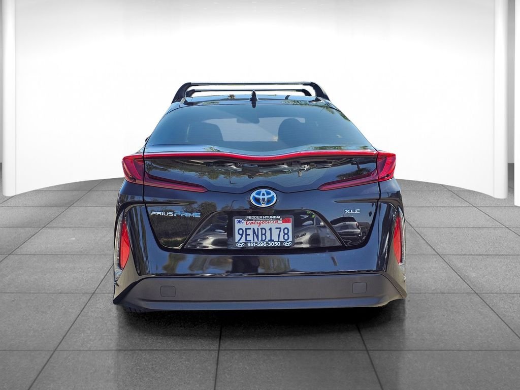 Used 2022 Black Toyota XLE image 5