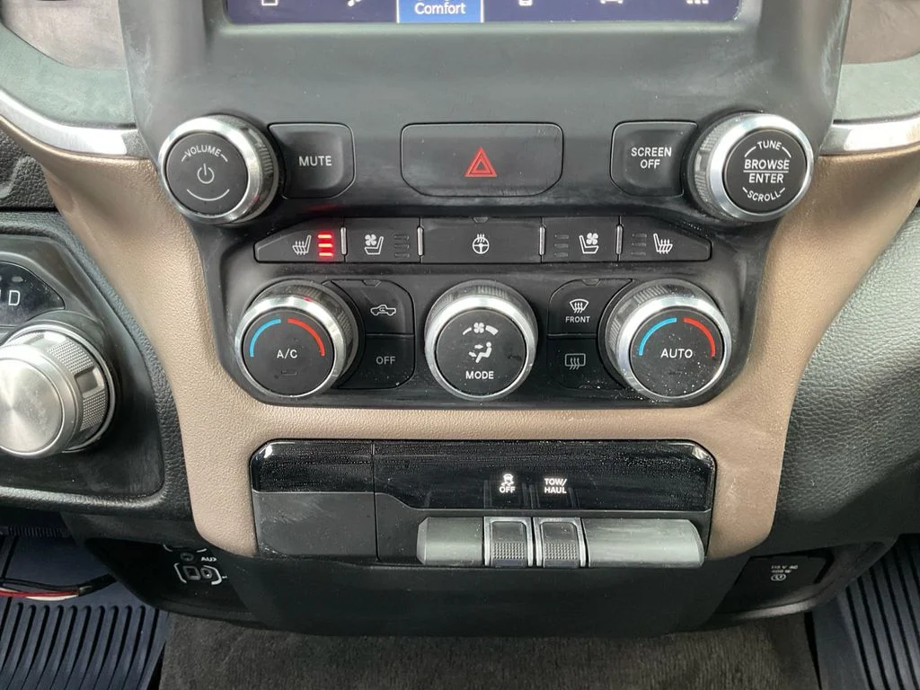Used 2022 Blue Ram Laramie image 25