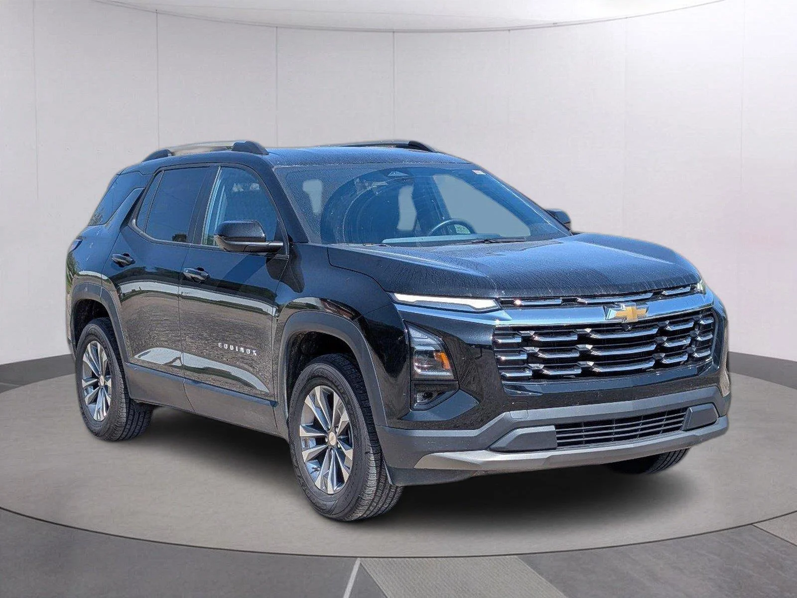 Used 2025 Mosaic Black Metallic Chevrolet LT image 9