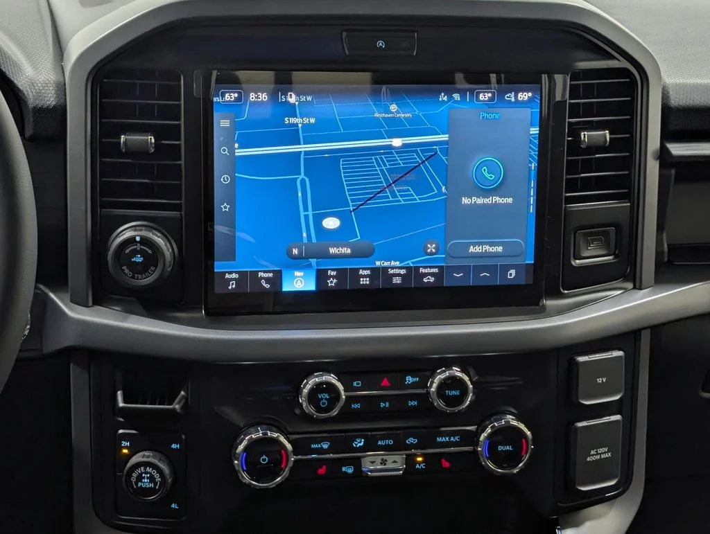 New 2026 Oxford White Ford XLT image 5