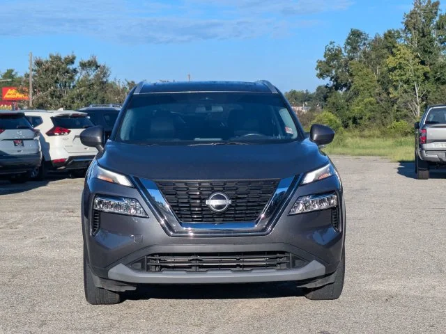Used 2023 Gray Nissan SV image 9