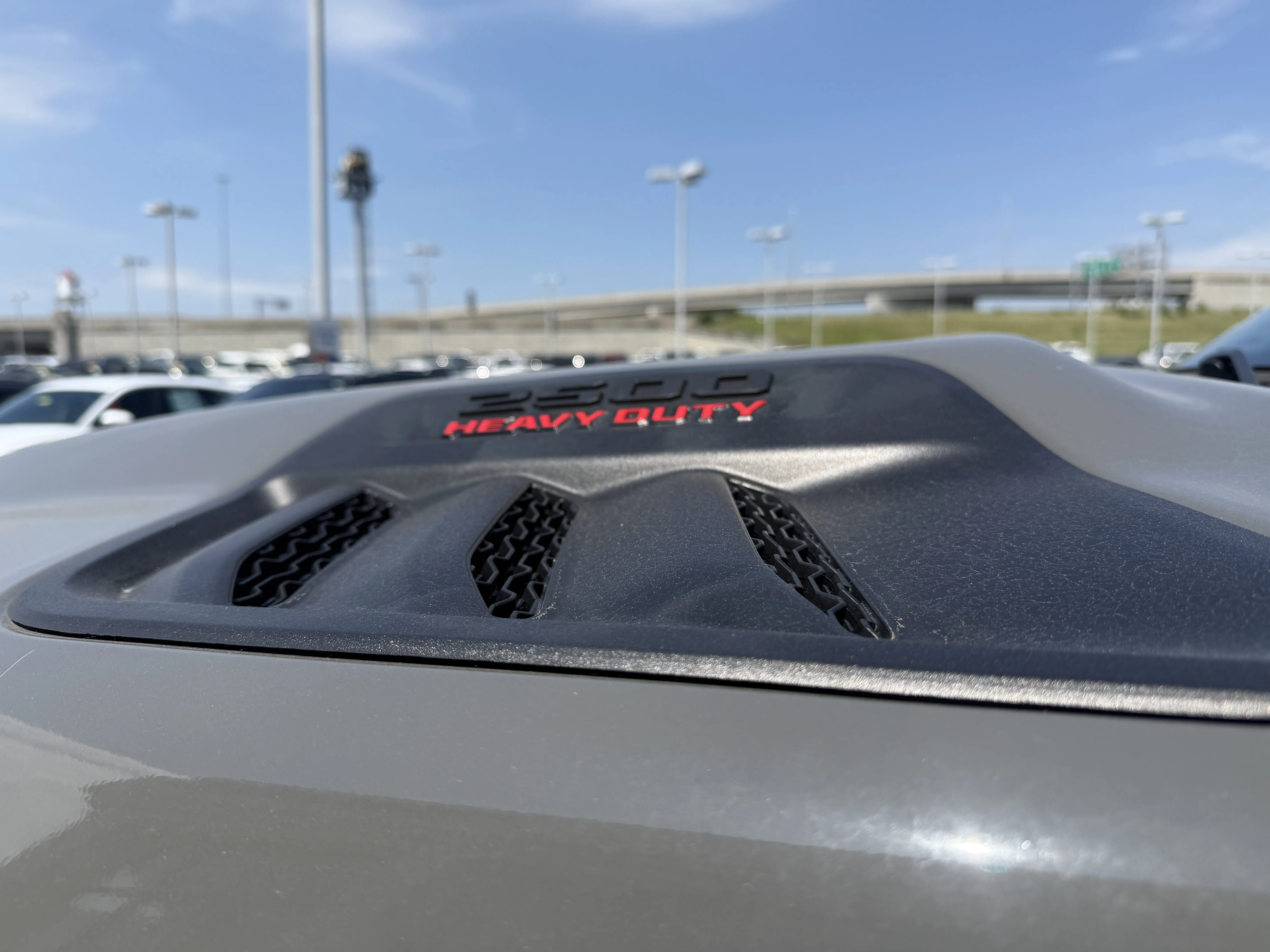 New 2026 Ceramic Gray Clear-Coat Exterior Paint RAM Limited image 18