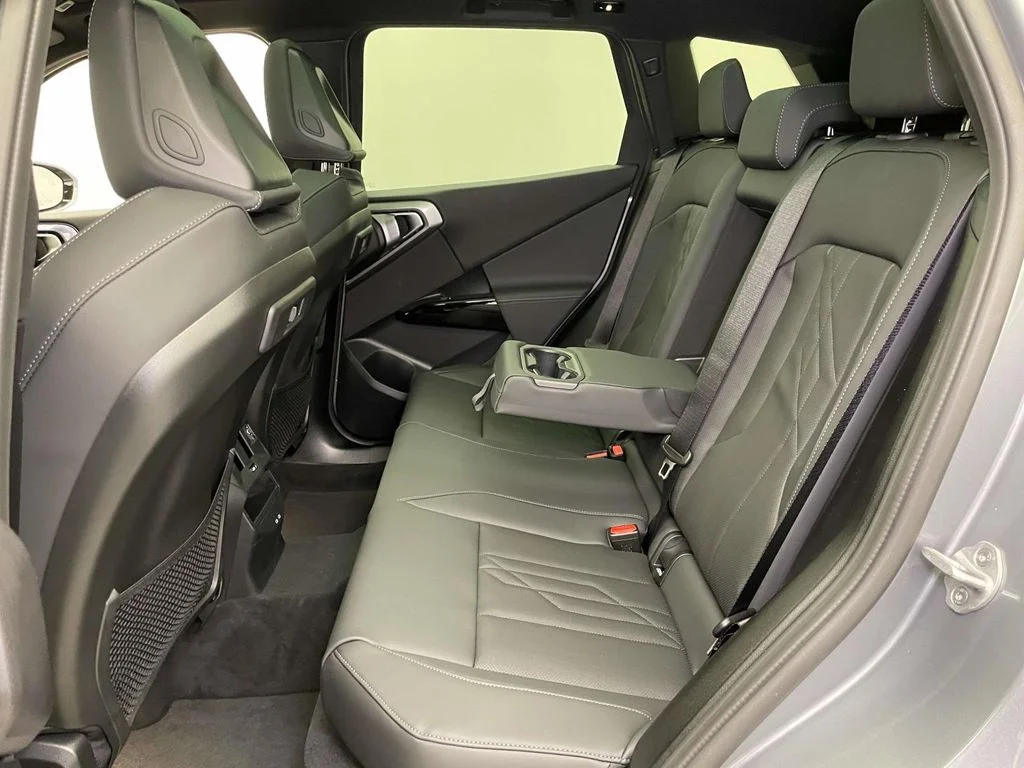 2026 BMW X3 30 - Photo 17