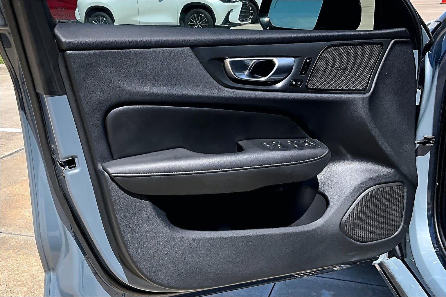 Used 2024 Thunder Grey Metallic Volvo Ultimate Dark Theme image 22