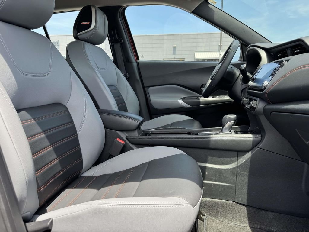 Used 2023 Red Nissan SR image 13