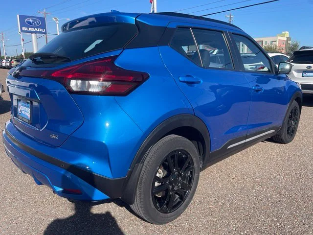 Used 2023 Blue Nissan SR image 3