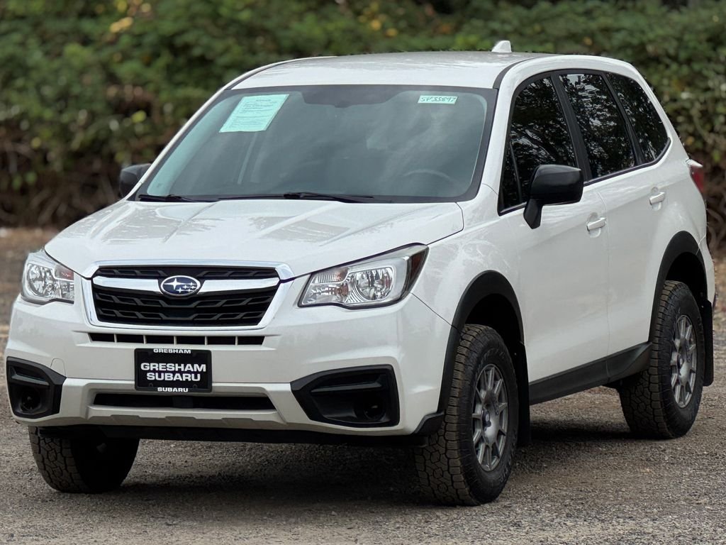 Used 2017 Crystal White Pearl Subaru 2.5i image 3