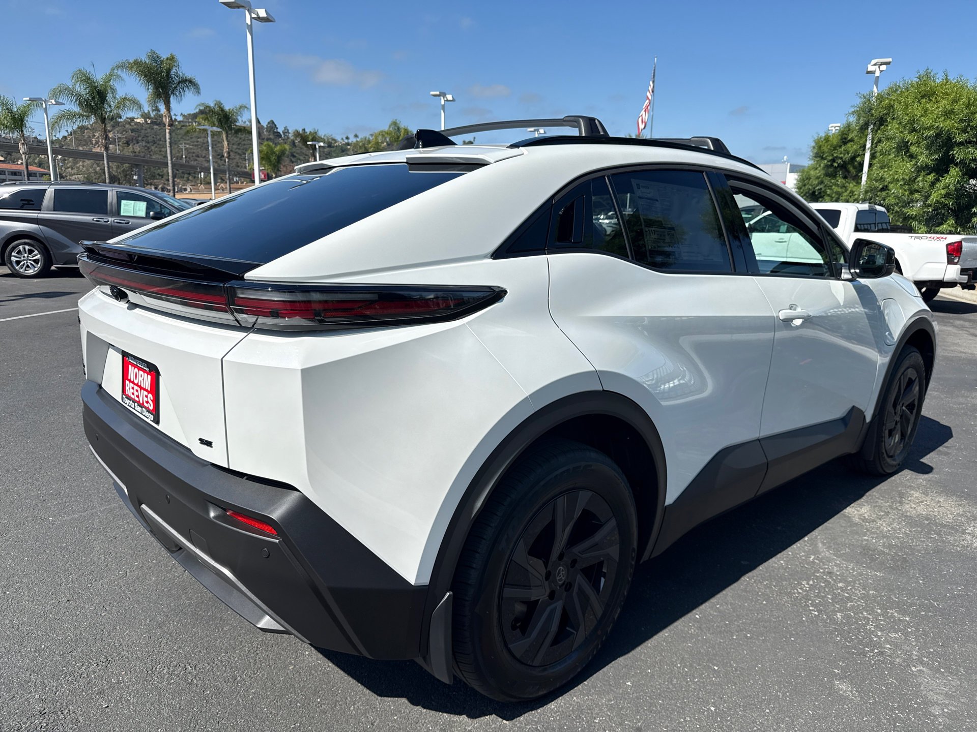 New 2026 Wind Chill Pearl <sup>1</sup> Toyota  SE image 14