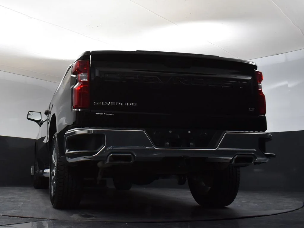 Used 2025 Black Chevrolet LT image 32