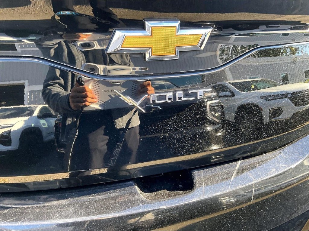 Used 2018 Black Chevrolet LT image 28